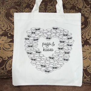 Pugs and kisses tote bag